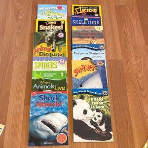 12 Children's Animal & Nature Reader Lot - Colorful Covers